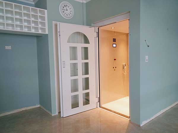 lift with window pane door design