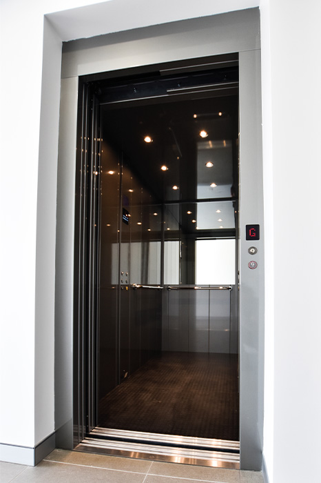 large hospital lift large lift in hospital