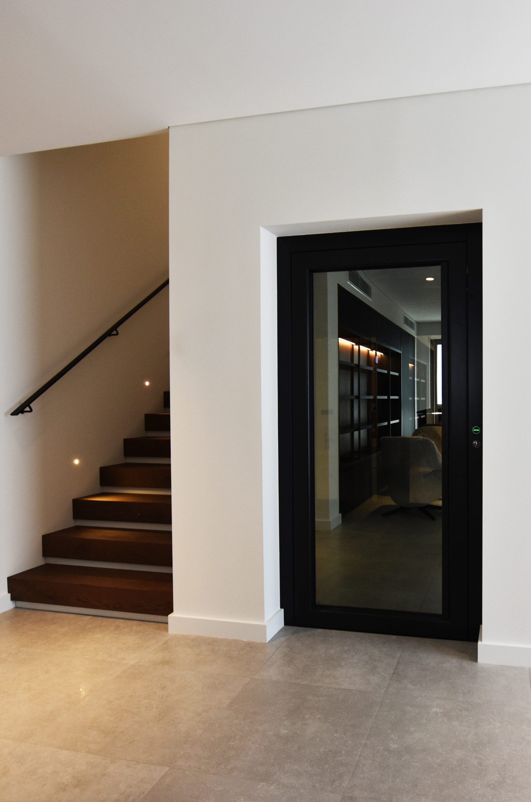Mount-Pleasant-2-1 residential lift next to stairs