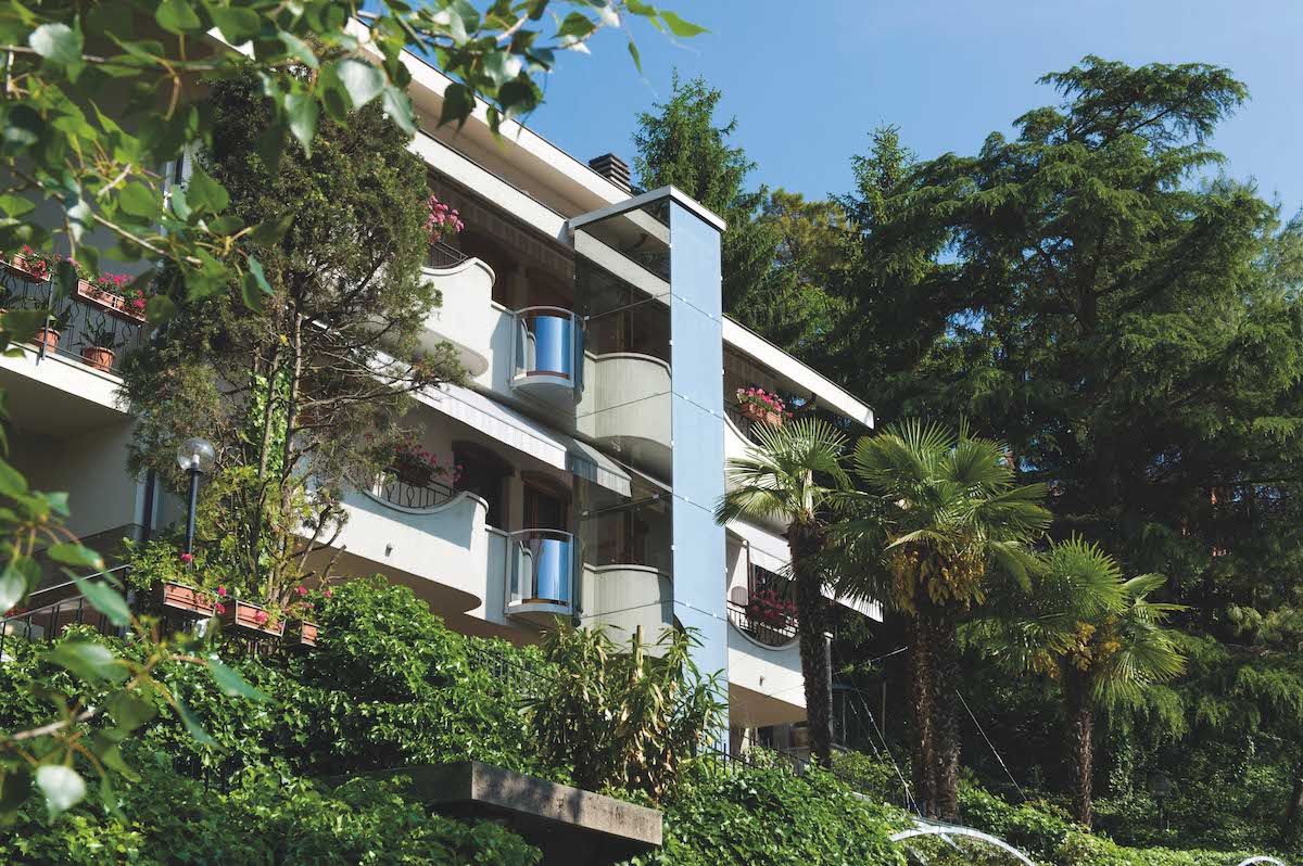 How much does it cost to install an outdoor home lift? West Coast