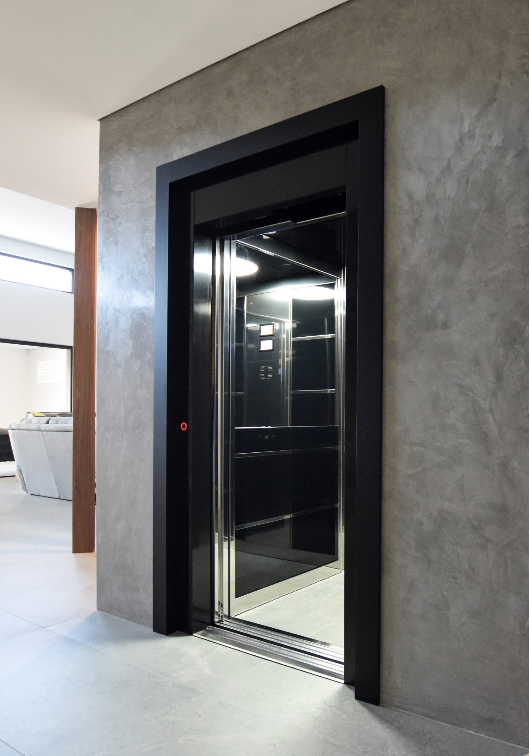 4.-IMAGE-4-ROYAL-Lift-scaled-portrait 4.-IMAGE-4-ROYAL-Lift-scaled-portrait