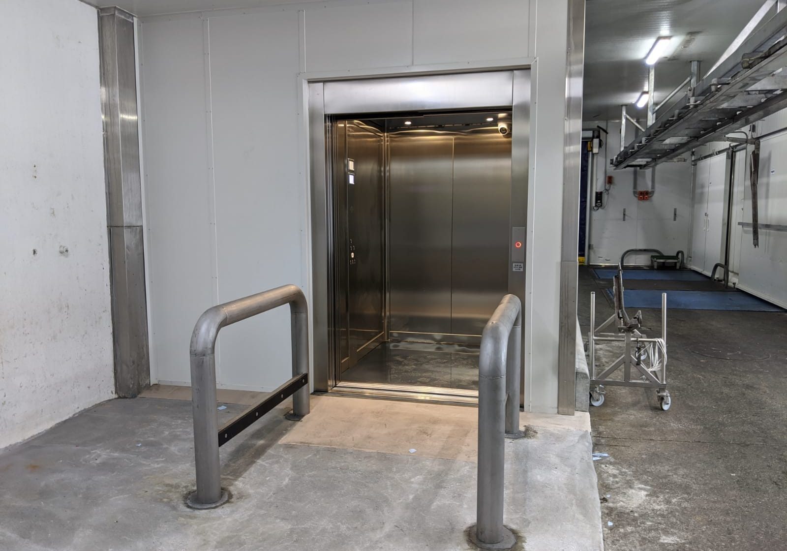 Large open doors of a Commercial Lift