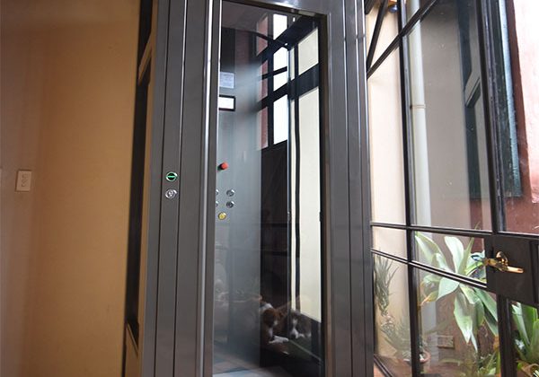 Glass panels of a residential Sovereign lift in Fremantle
