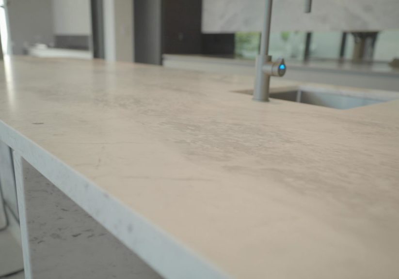 marble bench top on kitchen island.